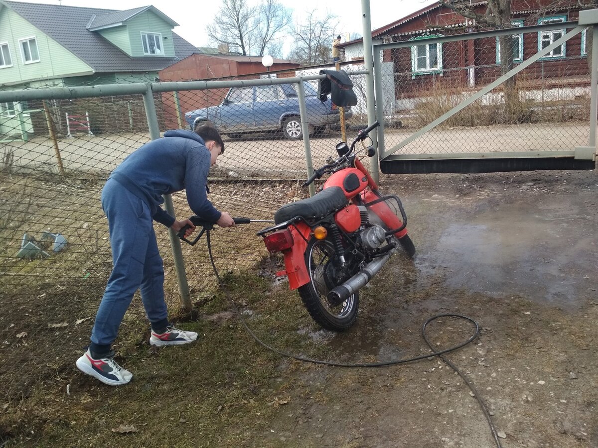 Пожалуй самый любимый всеми мотоцикл, Минск, Минарь, Макака. Легкий дорожный мотоцикл со 125 кубовым мотором. Надёжный как автомат калашникова.-2