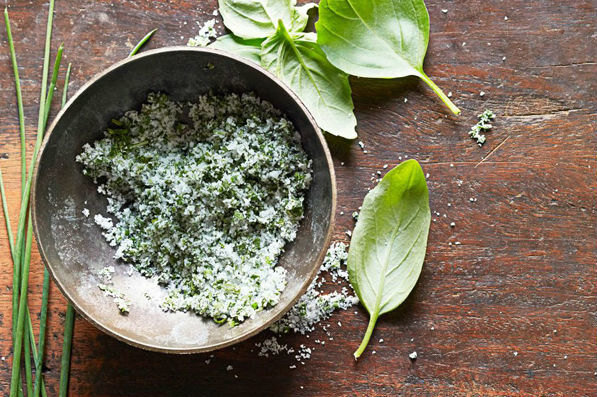     4 вида ароматной соли, которые разнообразят вашу еду