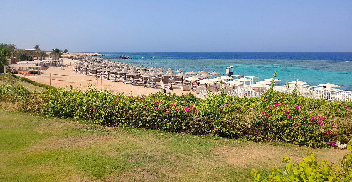 Добро пожаловать на пляж отеля Fantazia Resort