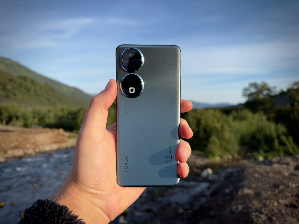    Honor 90