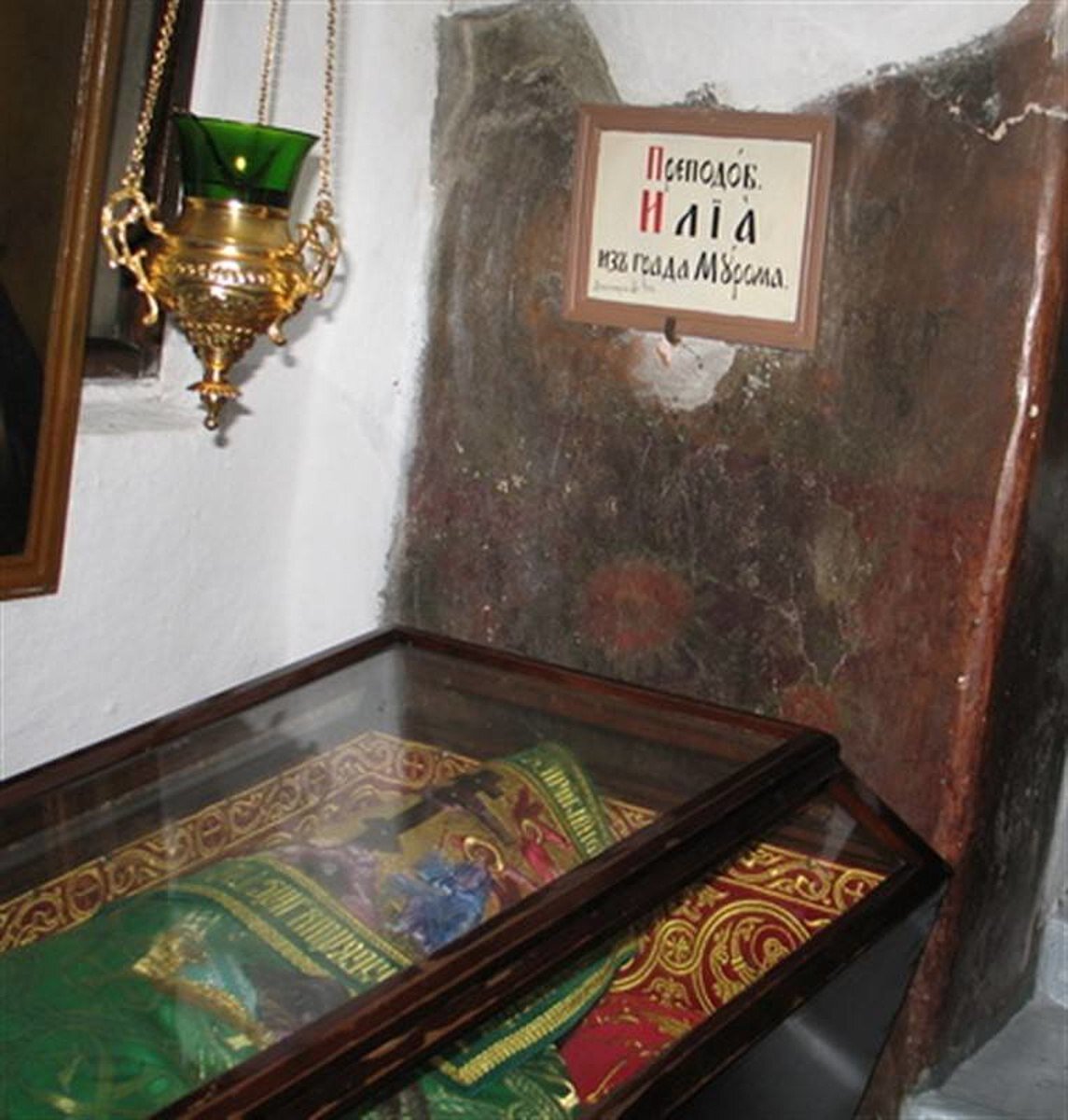 Илья муромец похоронен в киево-печерской лавре. Илья муромец в киево-печерской лавре. Киево-печерская лавра мощи ильи муромца. Мощи ильи муромца в киеве. Киево-печерская лавра мощи ильи муромца.