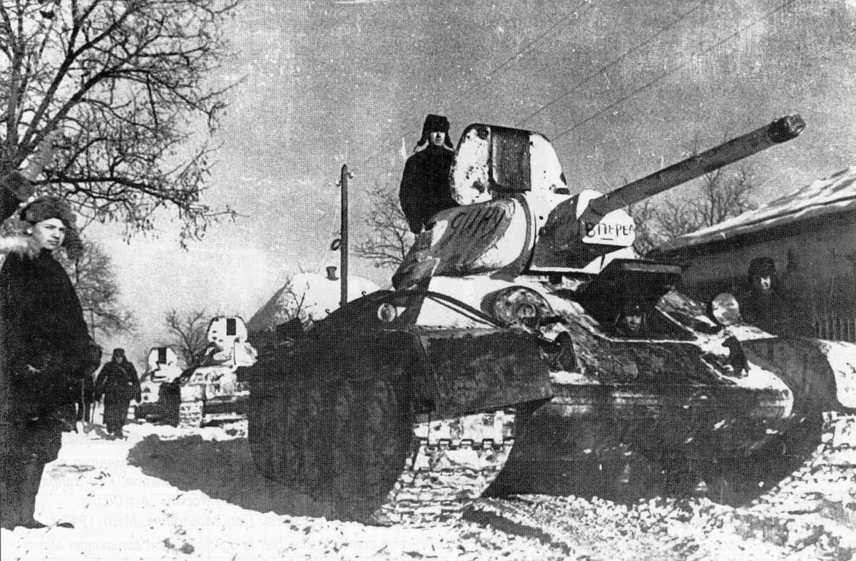 Советский танк 1943 года. Барвенково-Лозовская операция 1942 года. Барвенково-Лозовская операция. Январь 1942 Барвенково-Лозовская операция. Изюм-Барвенковская наступательная операция 1943.