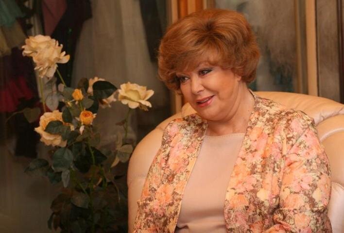 Михаил Садчиков-младший, специально для "Вечерней Москвы". Знаменитая советская и российская эстрадная певица, Эдита Станиславовна в 81 год выглядит значительно моложе своего реального возраста