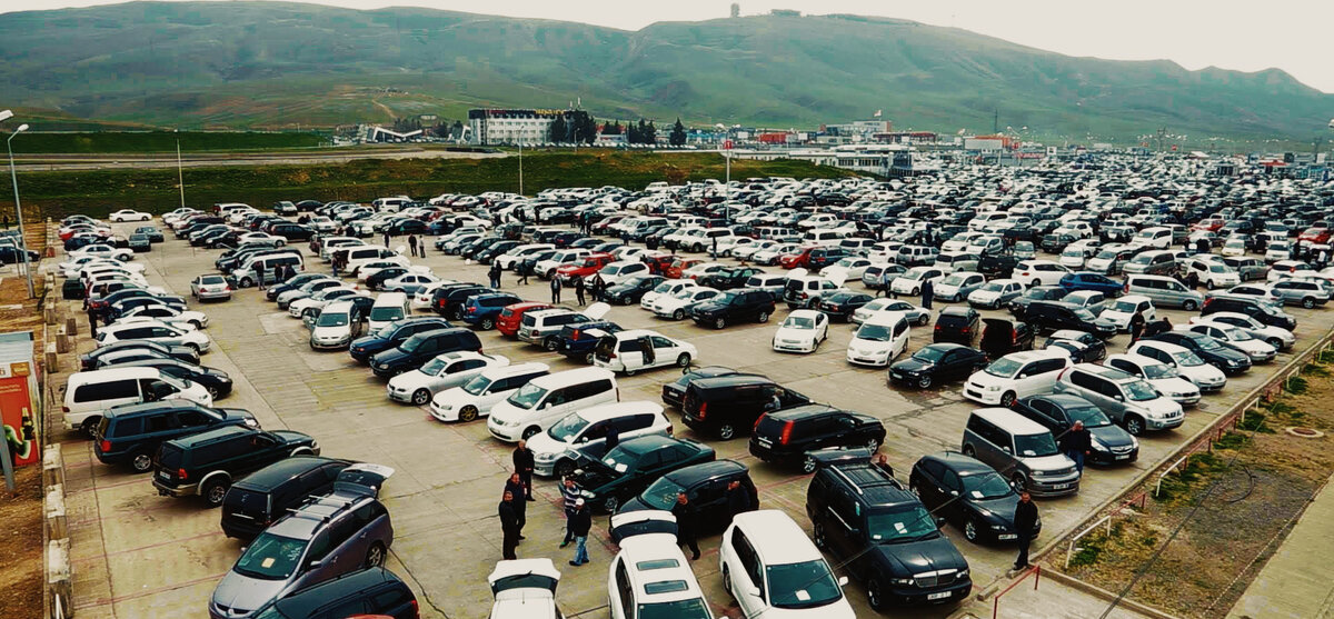 2010 япония авторынок. автомобильный рынок в армении. грузия авторынок 2022. руставский авторынок в грузии. грузия б у машины.