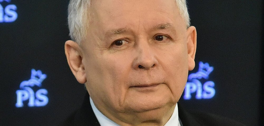Лидер польской партии "Право и справедливость" Ярослав Качиньский заявил, что строительство канала через Балтийскую косу необходим для того, чтобы положить конец "российской диктатуре". Портал Baltnews.lt узнал мнение политолога Александра Асафова, в чем кроются причины подобной риторики.