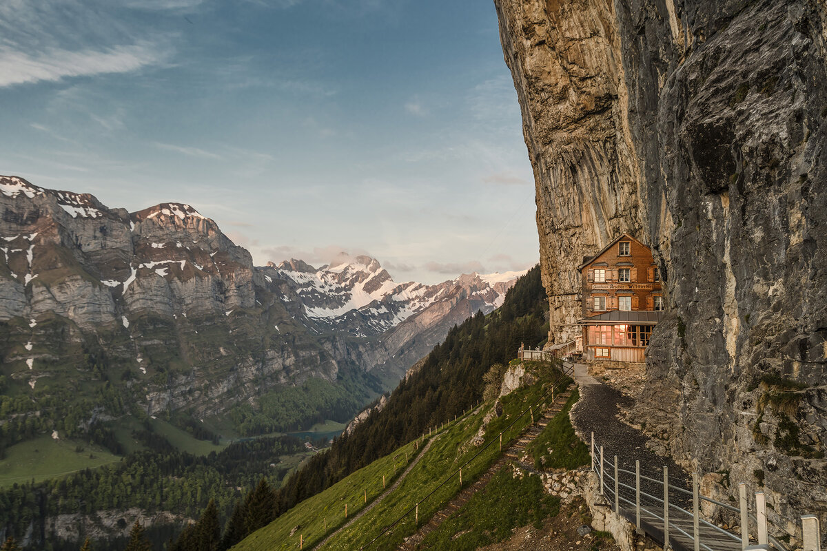 Самый известный отель Aescher в Швейцарии