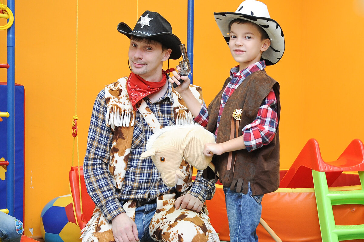 На фото: Ковбой Алекс