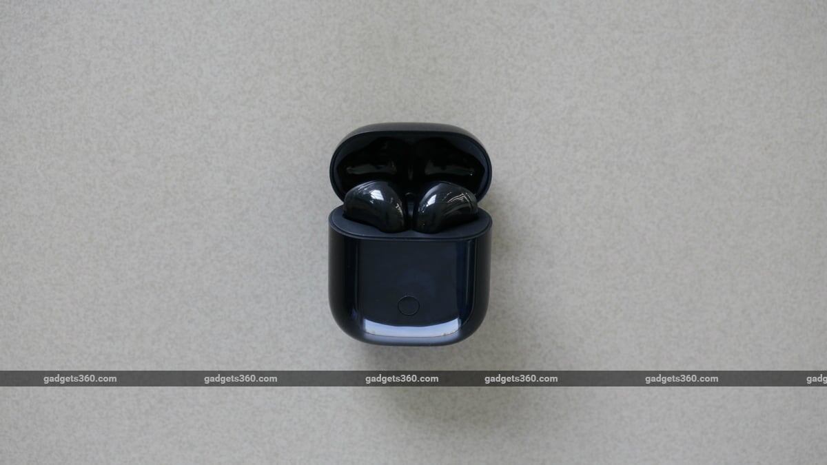 Realme Buds Air будет доступен в трех цветовых вариантах : черном, белом и желтом