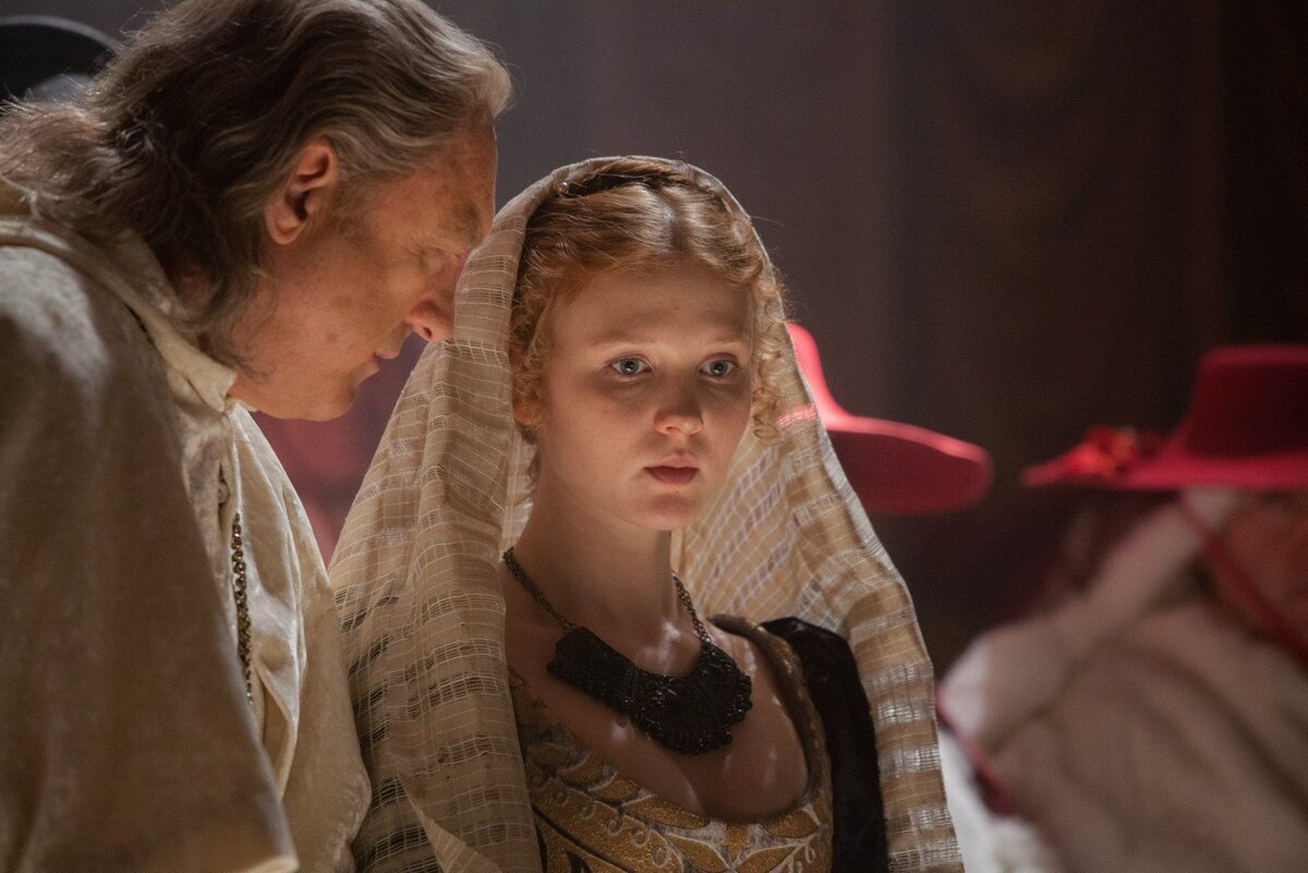 Isolda Dychauk as Lucrezia Borgia