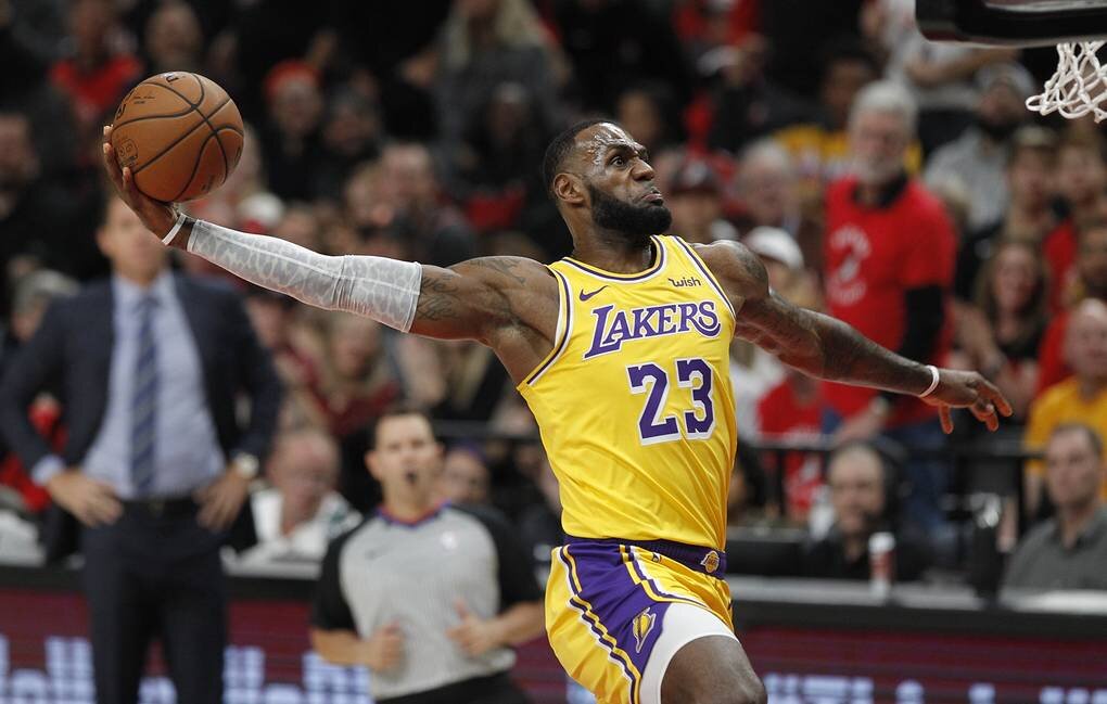 Знаем и поддержим