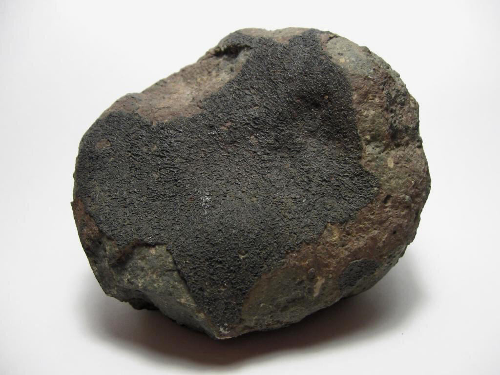 Фрагмент метеорита Альенде.
