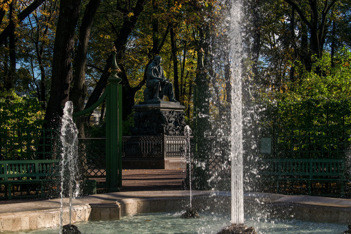 Ивановский сад фото. Алексеевский сад в Санкт-Петербурге. Царицын фонтан в летнем саду. Алексеевский сад СПБ.