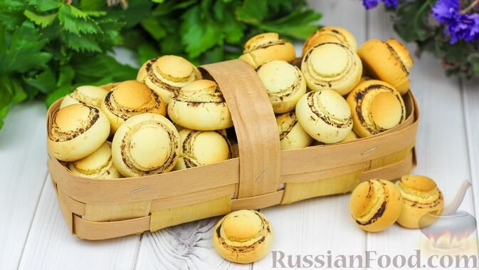 масло сливочное, яйца, пудра сахарная, мука, крахмал кукурузный, разрыхлитель, соль, сахар ванильный, какао-порошок