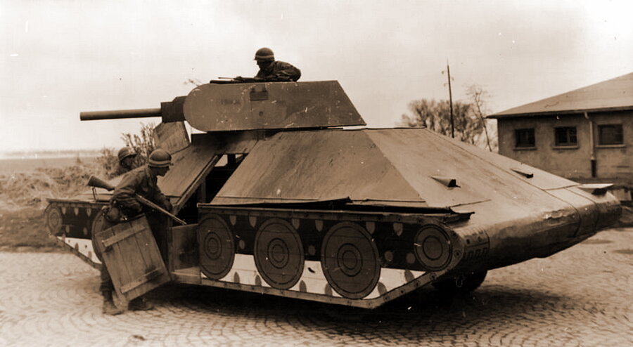 Российский деревянный танк