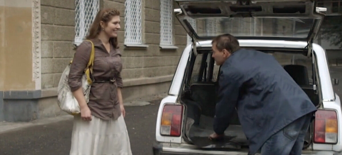 Кадр из кинофильма "Крестная", 2016 г., режиссер Александр Полынников, сценарист Зоя Вихрева, композиторы Сергей Миклашевский, Светлана Кустова. Скриншот кадра для иллюстрации