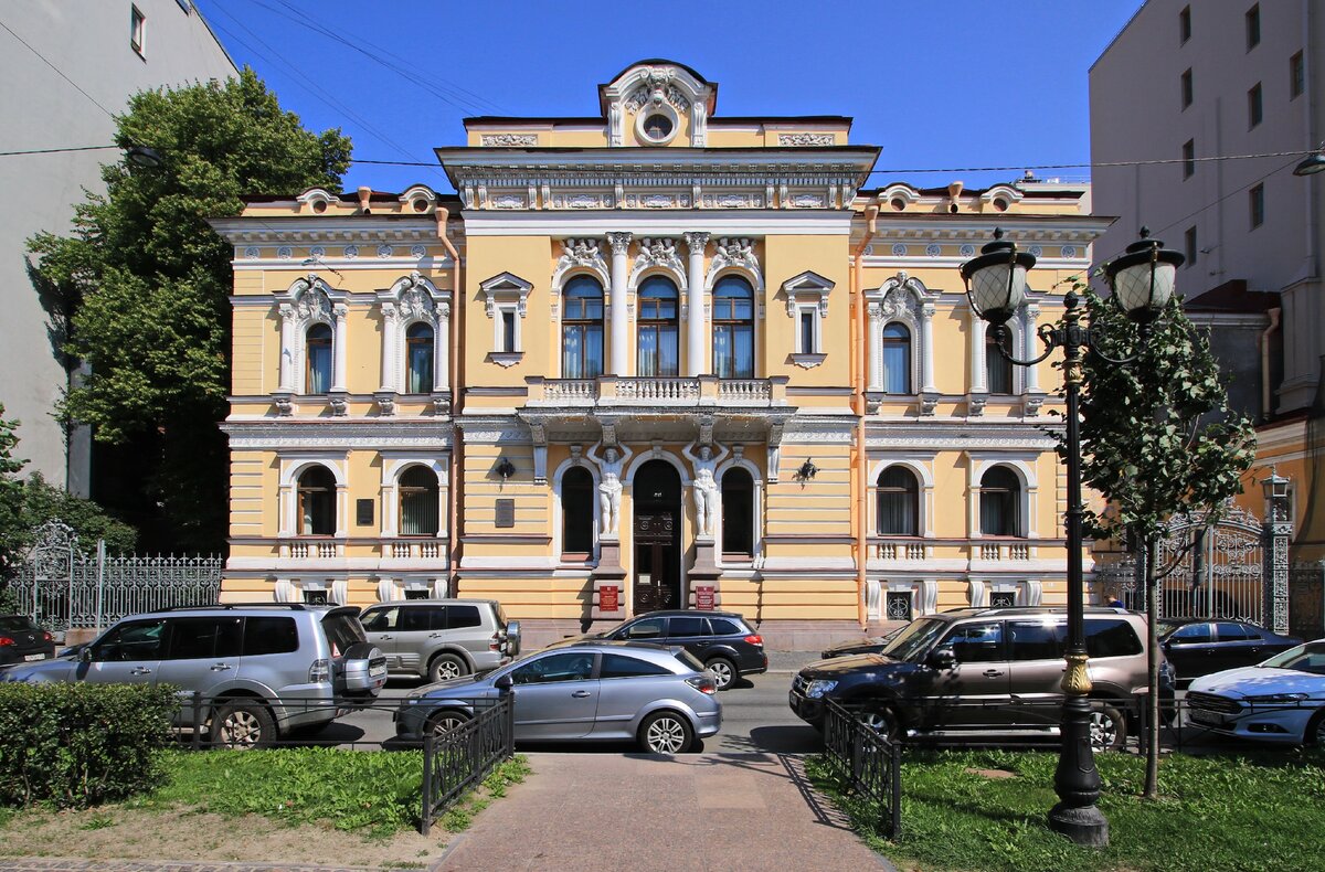 Дворец торжественной регистрации рождений "Малютка"