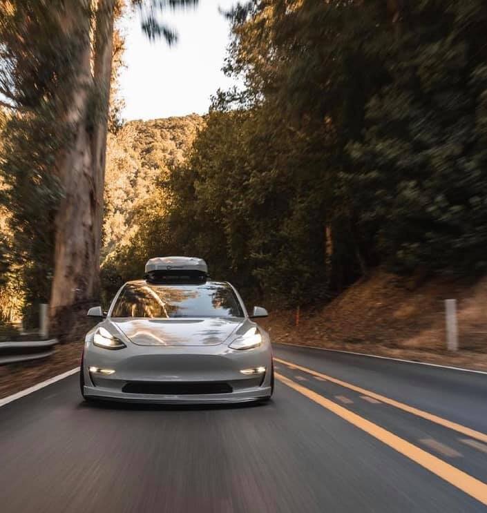 В ТОП входят 3 модели Tesla