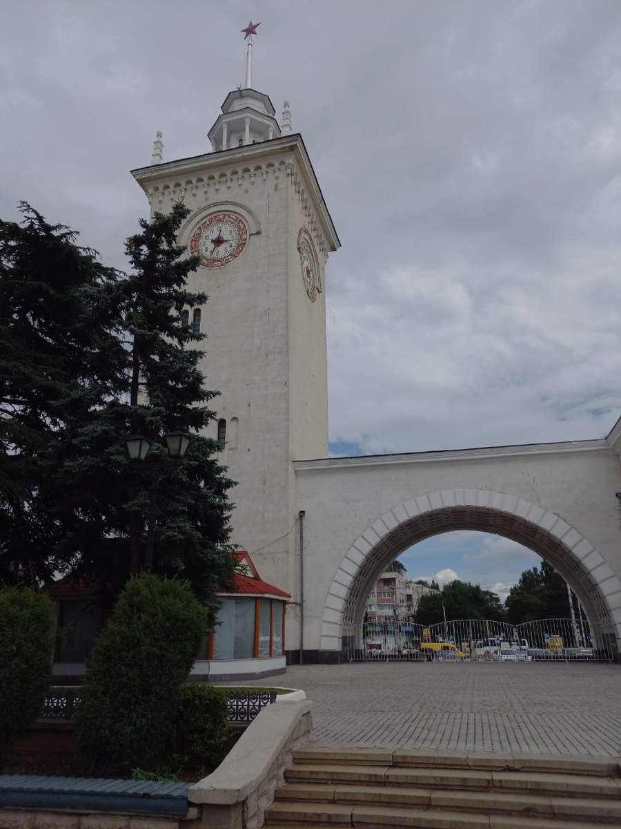 Башня с часами 