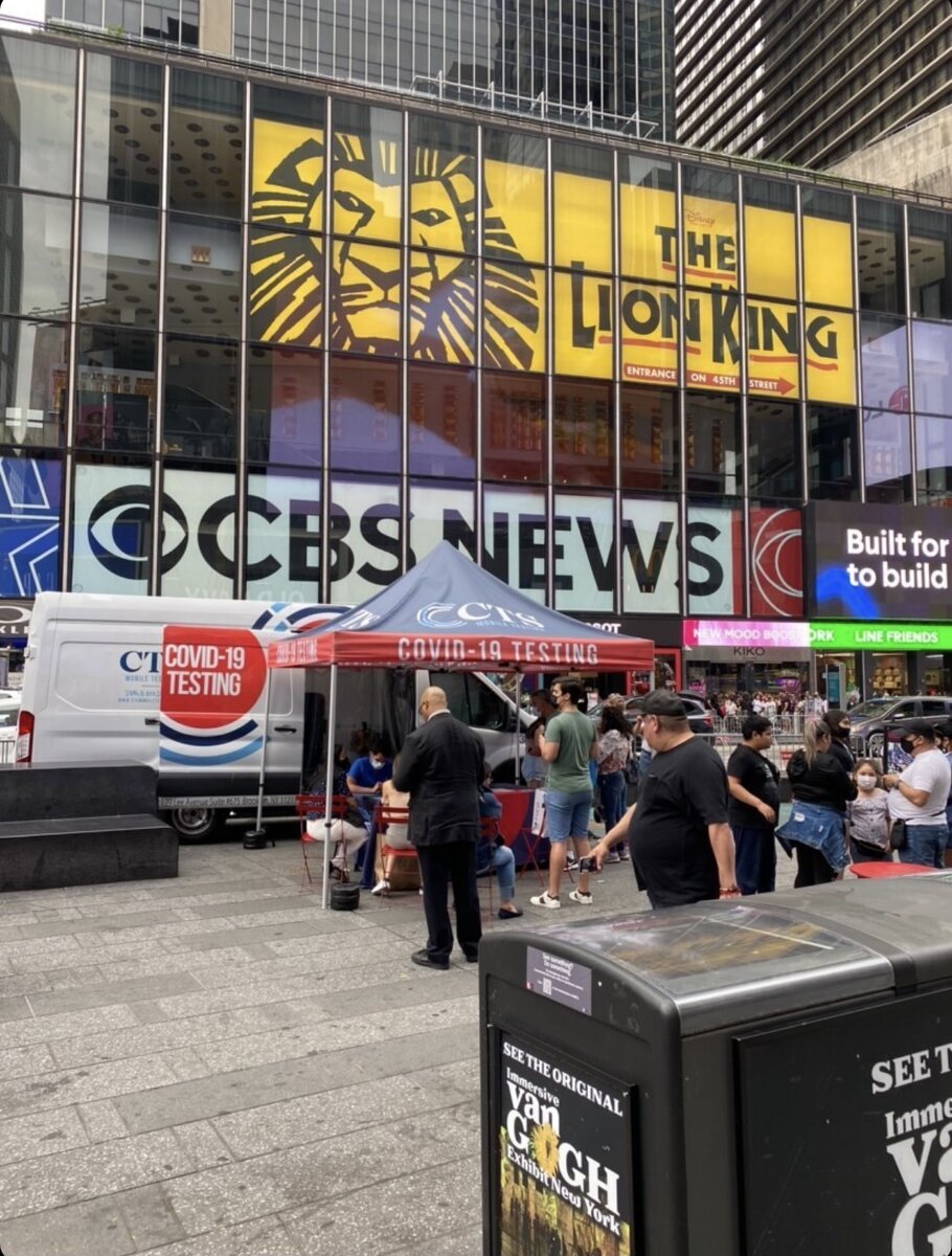 Вот так выглядят палатки в Нью-Йорке. Фото отправил друг, который там живет