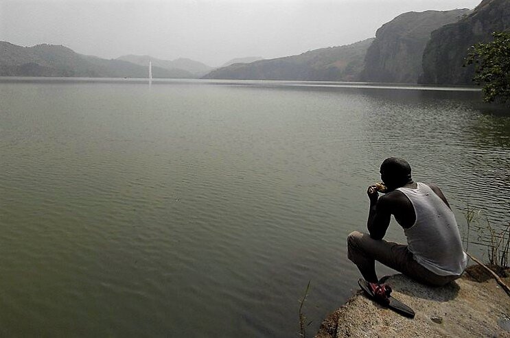 Озеро Ниос. Изображение https://vk.cc/c9Q95b