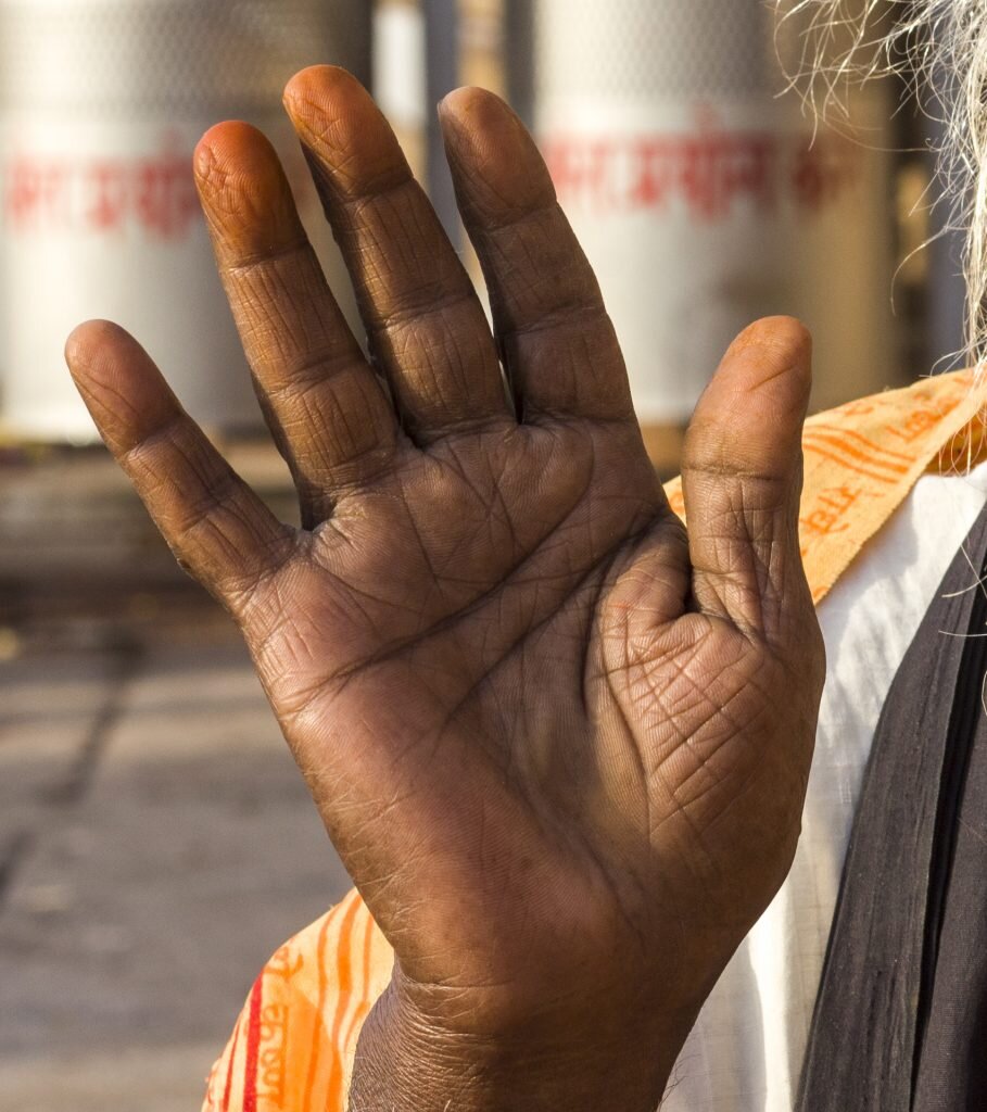 Правая рука Садху.