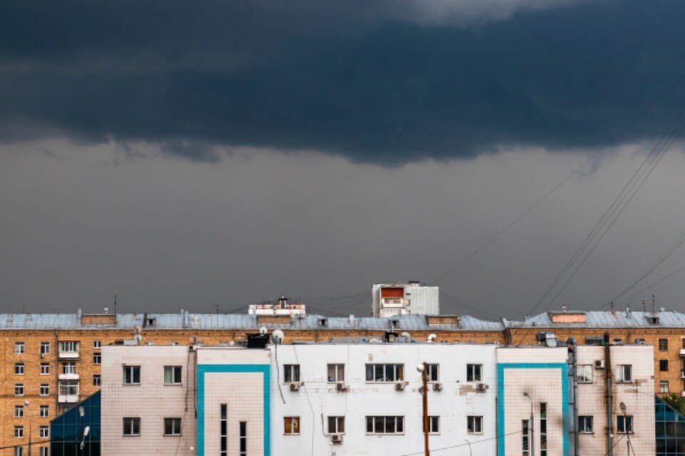     Дончан ждут грозы, жара и пылевые бури. Николай ОБЕРЕМЧЕНКО