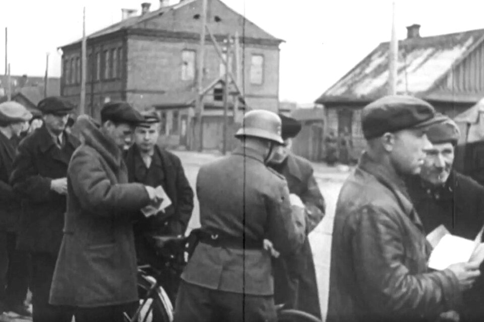   Кадр из документального цикла «Герои подполья»