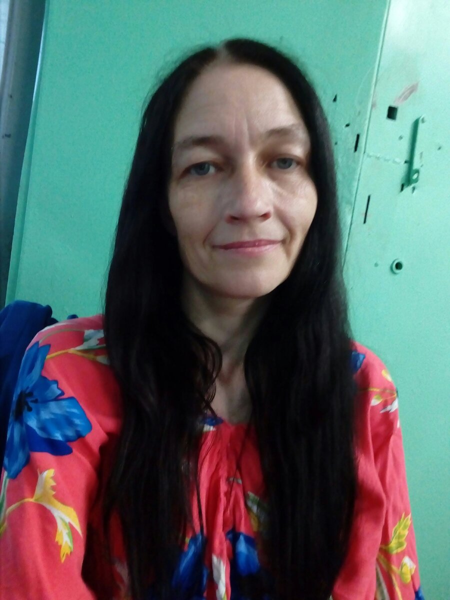 Я на рабочем месте,которое вскоре покину. Прошлогоднее фото