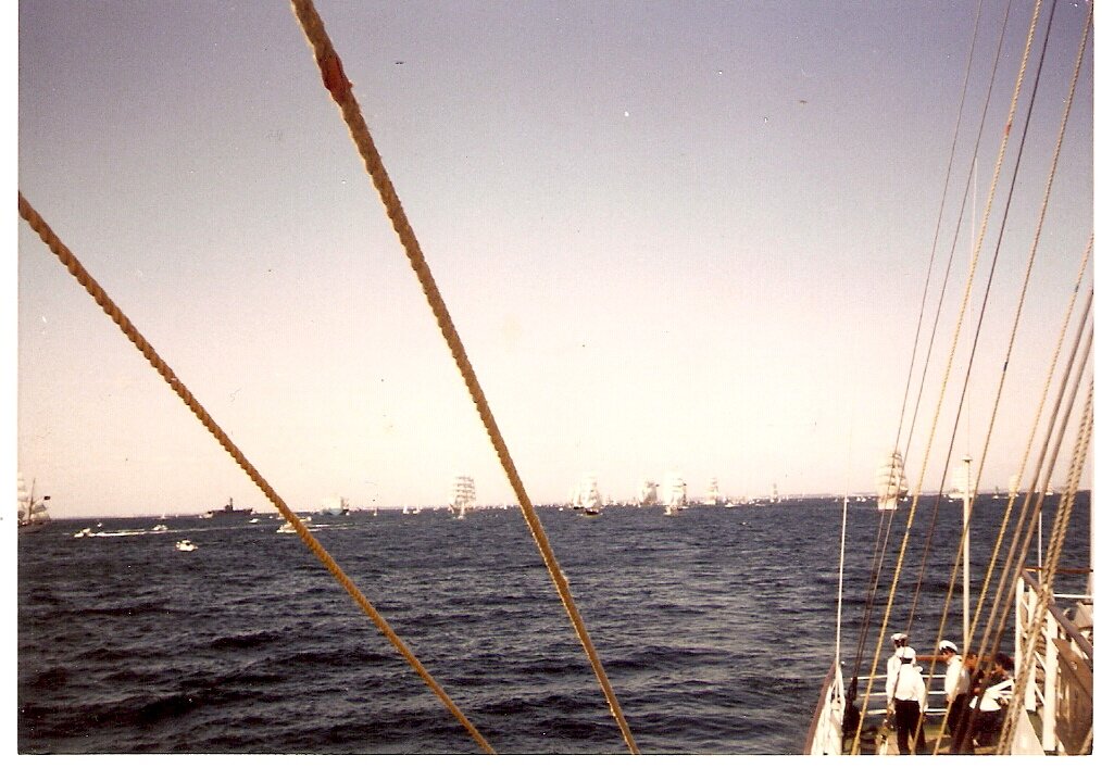 Старт у острова Гомера. Опять первые! (Фото из личного архива автора.)