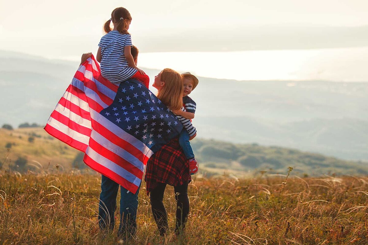 Ежегодно граждане разных стран в 2023 году, подвергшиеся преследованиям и гонениям у себя на Родине, приезжают в США в поисках защиты и убежища. 