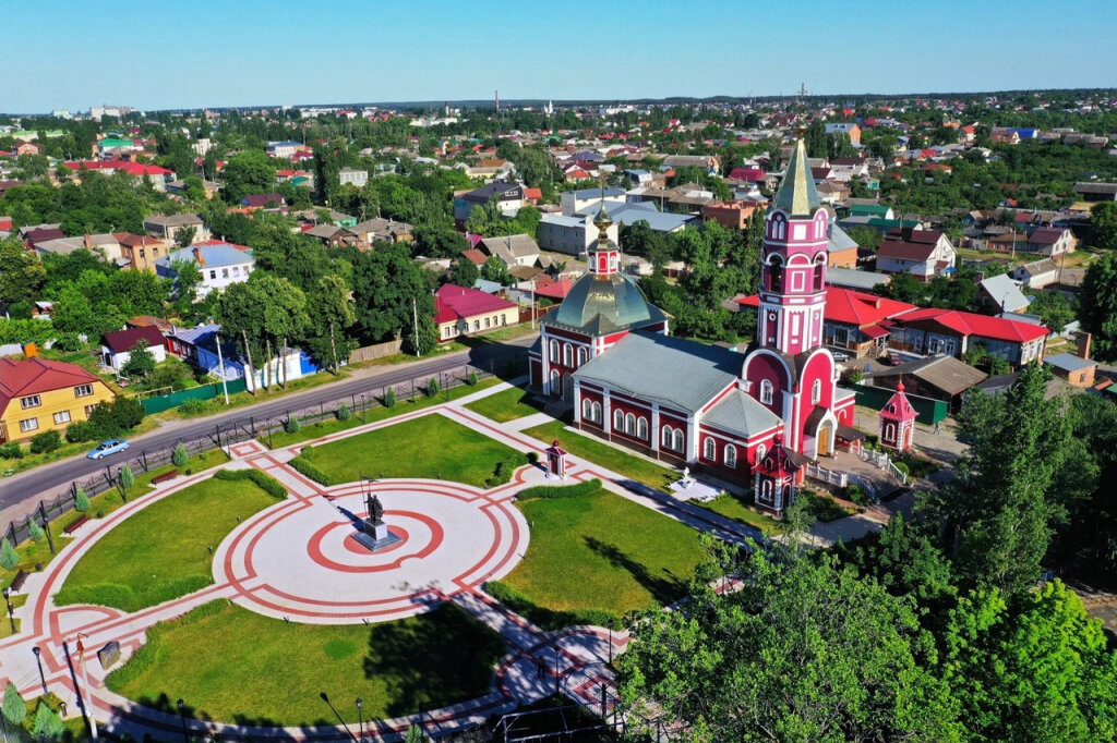 1. Борисоглебск — город, равноудаленный от четырех областных центров: Воронежа, Саратова, Тамбова и Волгограда.