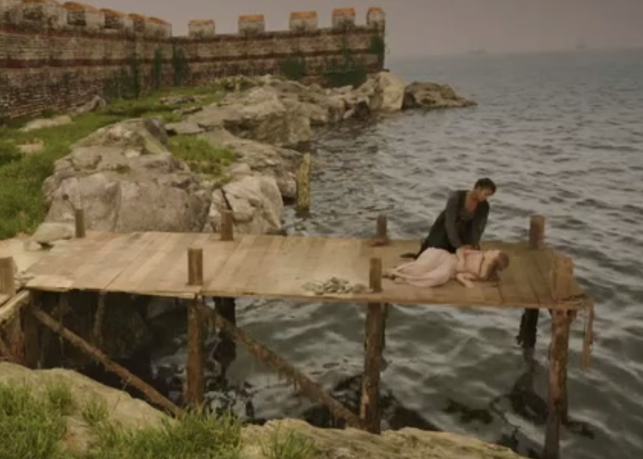 О том, что гаремных наложниц приговаривали к такому исходу, ходит много легенд