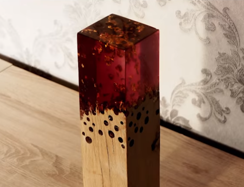 В результате данной работы у нас получится вот такая прекрасная лампа из эпоксидной смолы и дерева.