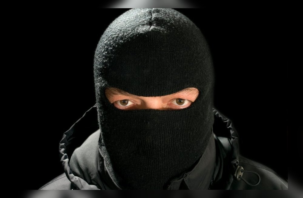 Грабитель в маске
