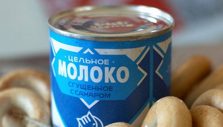Сгущенное молоко с далекого СССР… Сколько же воспоминаний приходит вместе с ним, не только о детстве, но и о том, какой это был великолепный на вкус продукт.