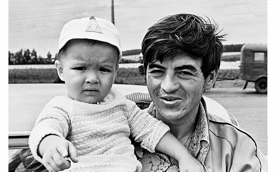 Габдрахман со своим первенцем. 