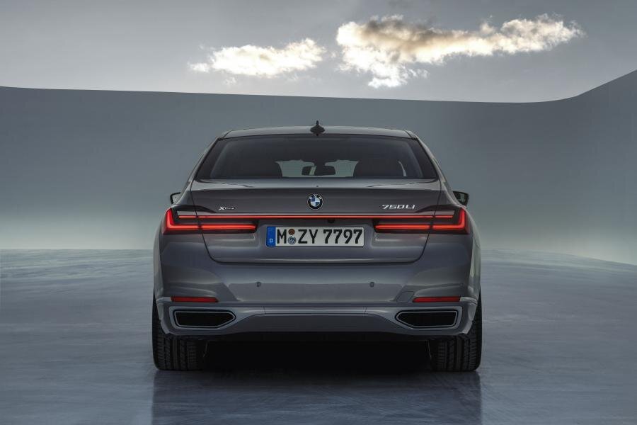 BMW 750Li xDrive (G12) 2019 года