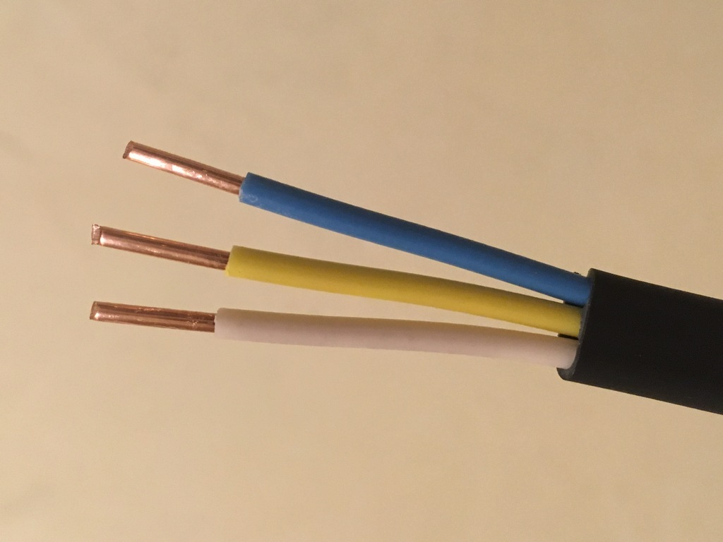 Цветовая маркировка позволяет быстро идентифицировать провода