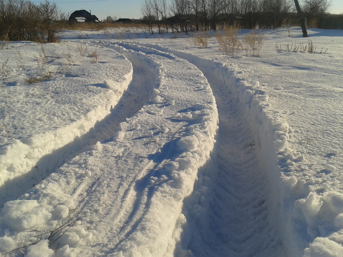 Дорога за деревней