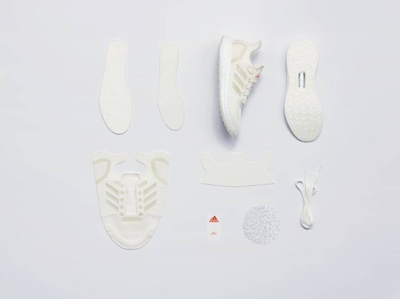 Adidas недавно представила модель Futurecraft Loop, изготовленную из 100% перерабатываемого материала.