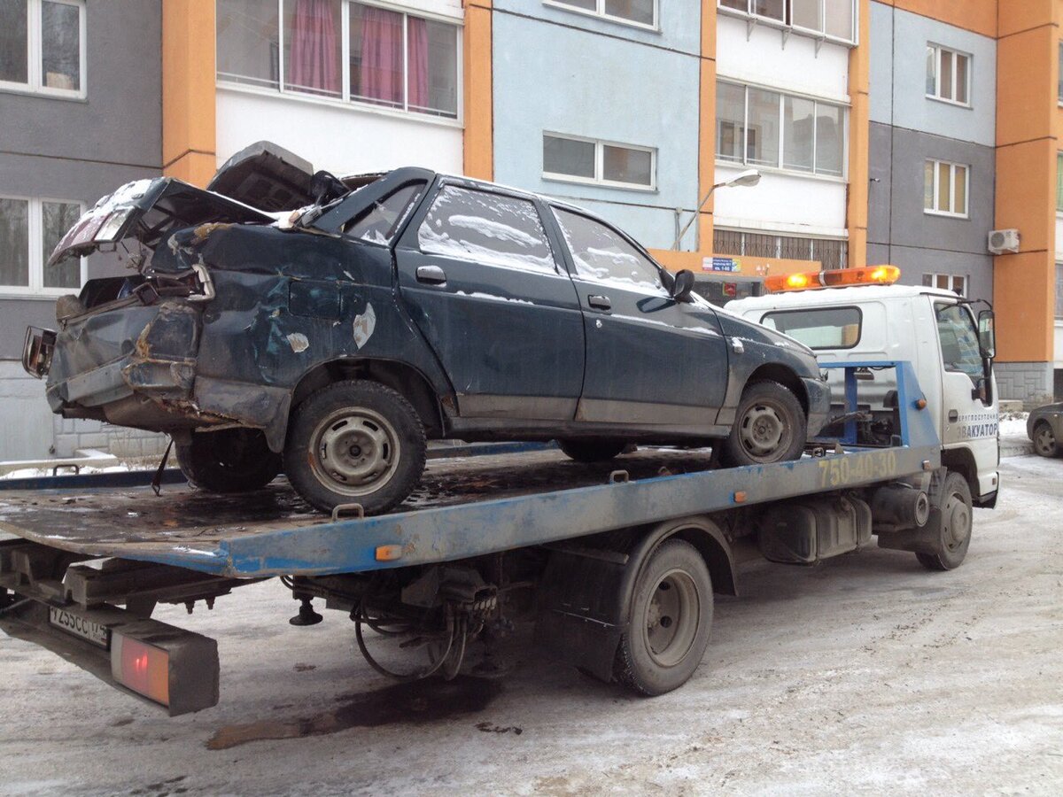 Куда девают разбитые автомобили после сильных аварий? | Зато не в кредит |  Дзен