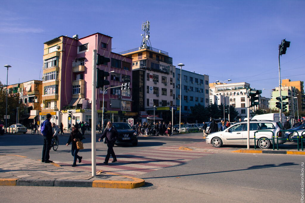 Тирана Албания. Тирана Албания улицы. Албания столица улицы. Тирана Албания 1995.