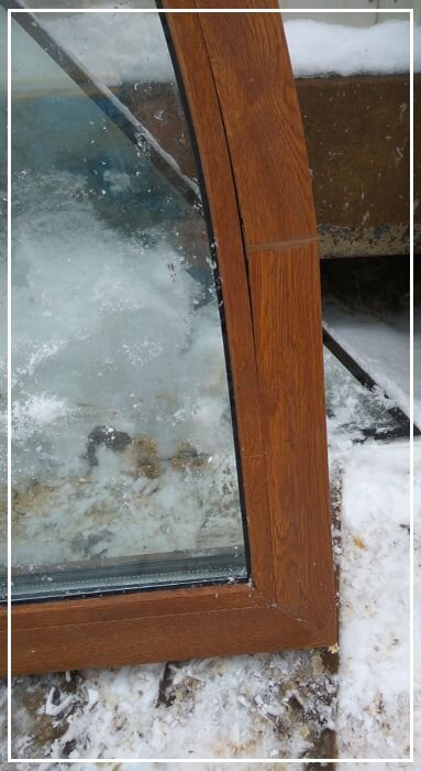 Стойка под прямым углом четко видна по спаенной части