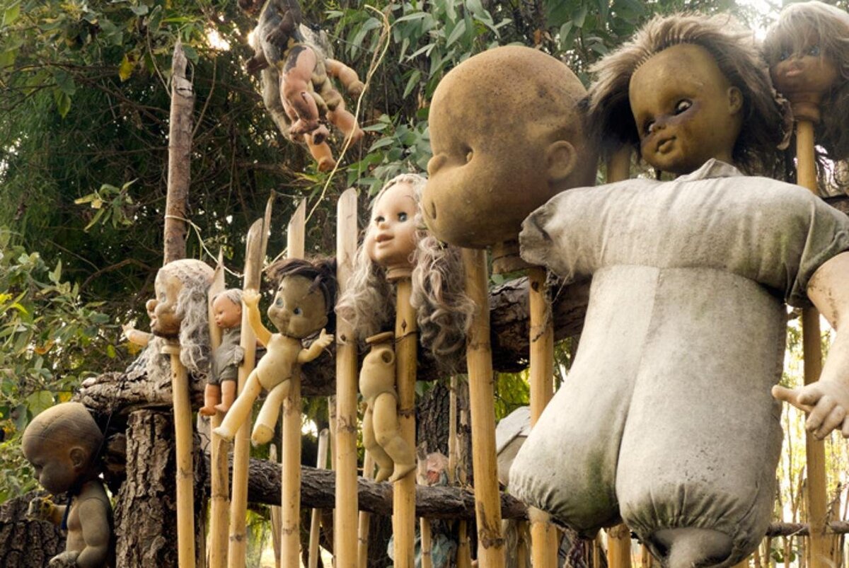 Isla de las Munecas (the Island of the Dolls),Mexico (gallery) - YouTube