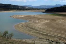 Почему бурлит вода в скважине