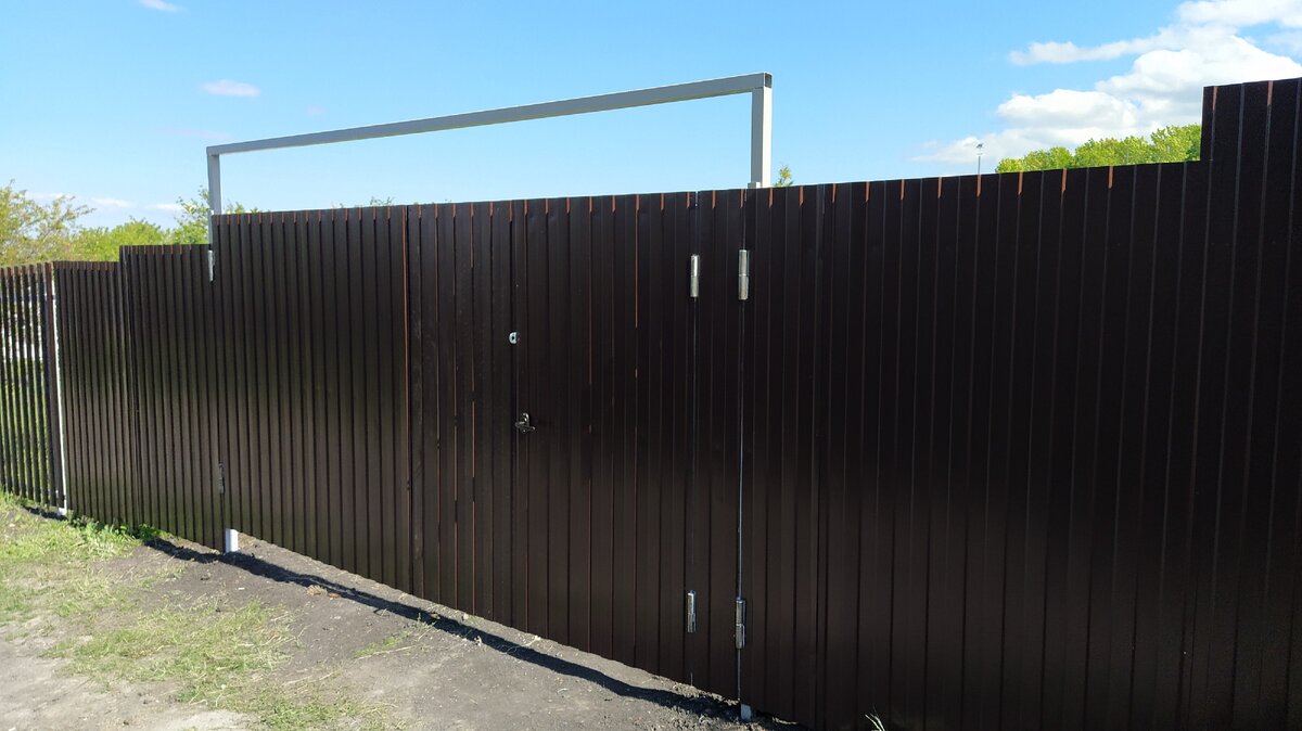 Забор- красавец.