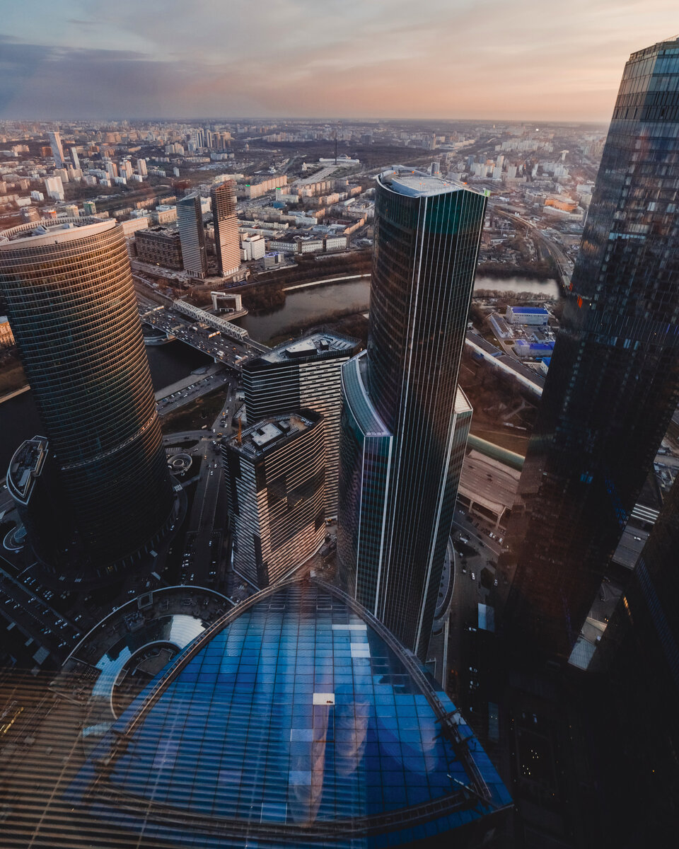 Москва-Сити, вид со смотровой "Panorama 360", апрель 2018г