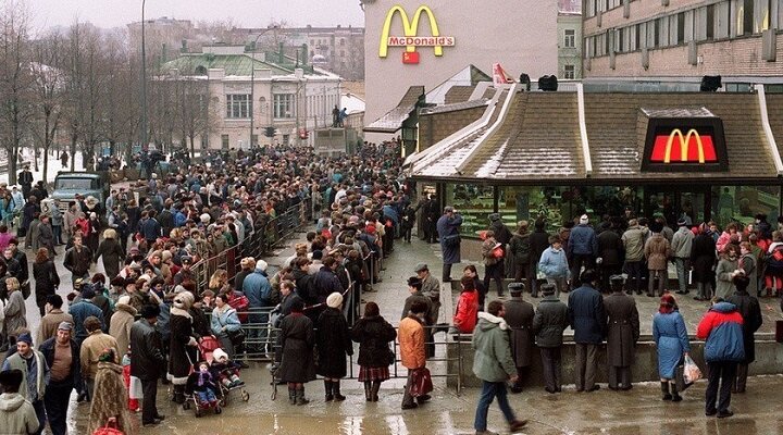 31 января 1990 года. Открытие первого McDonald’s в Москве на Пушкинской