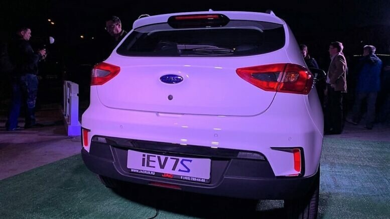 1 из 2


Ааааааа, насколько он меня бесит, раздражает. Боже, это плевок всему миру в лицо от китайских производетелей. Ощущение, что когда его создавали, дизайнеры такие: "Давай сделаем настолько г*вно, чтобы никто это не переплюнул".
