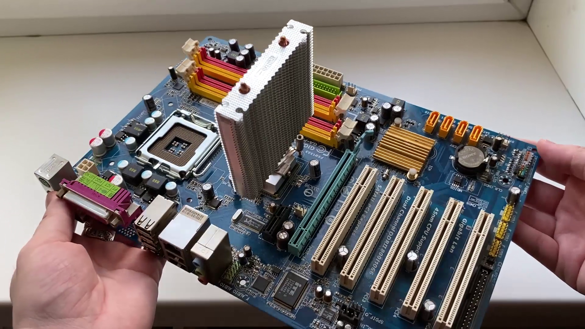 GIGABYTE GA-P35-S3G.